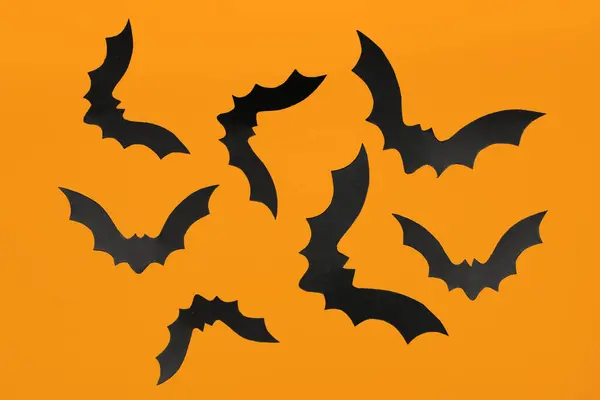 Бумажные Летучие Мыши Хэллоуина Партии Оранжевом Фоне — стоковое фото
