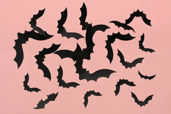 Paperi Lepakot Halloween Puolue Vaaleanpunainen Tausta — kuvapankkivalokuva