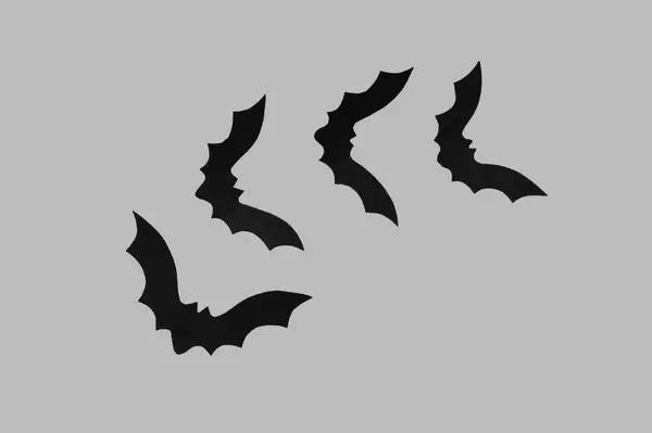 Papieren Vleermuizen Voor Halloween Feest Grijze Achtergrond — Stockfoto