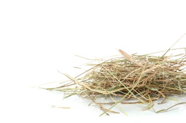 Beyaz arkaplanda saman yığını