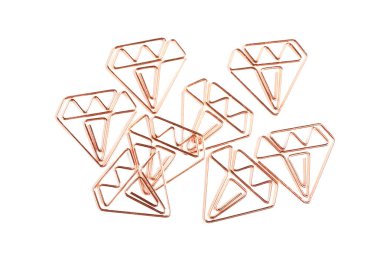 Beyaz arkaplanda elmas şeklinde gül sarısı ataçlar