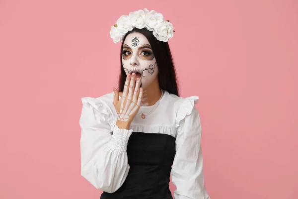 Geschokt Jonge Vrouw Verkleed Als Dode Bruid Voor Halloween Feest — Stockfoto