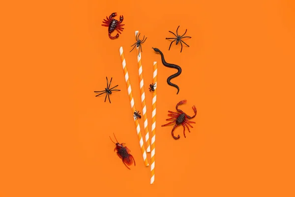 Composition Halloween Avec Des Insectes Bonbons Des Pailles Sur Fond — Photo