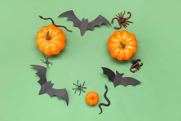 Rámeček Halloween Dýně Netopýři Cukroví Brouci Zeleném Pozadí — Stock fotografie