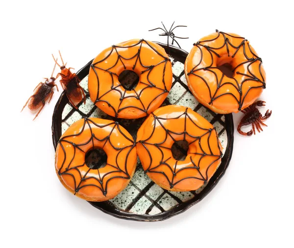 배경에 사탕과 거미와 할로윈에 맛있는 플레이트 — 스톡 사진