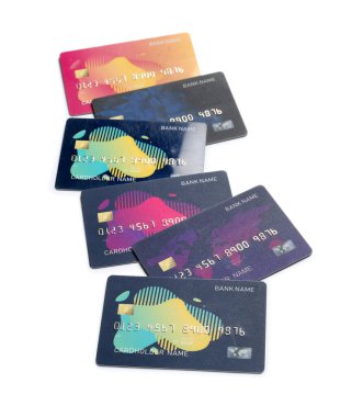 Beyaz arkaplanda kredi kartları