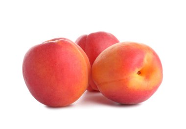 beyaz zemin üzerine tatlı kayısı