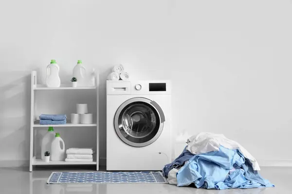 Washing Machine Shelving Unit Pile Dirty Laundry White Wall — Stock Photo, Image