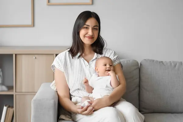Young Woman Her Baby Home — Stock Photo, Image