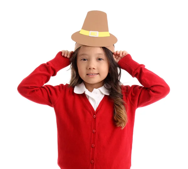 Nettes Kleines Mädchen Mit Papierhut Auf Weißem Hintergrund Erntedankfest — Stockfoto