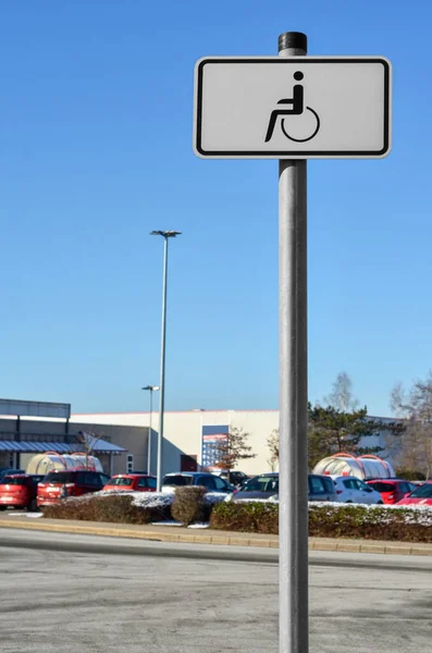 Disabled Parking Sign City Closeup — Stock Photo, Image