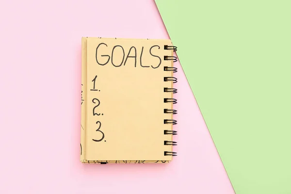 Cuaderno Con Lista Tareas Vacías Sobre Fondo Color Concepto Objetivos — Foto de Stock