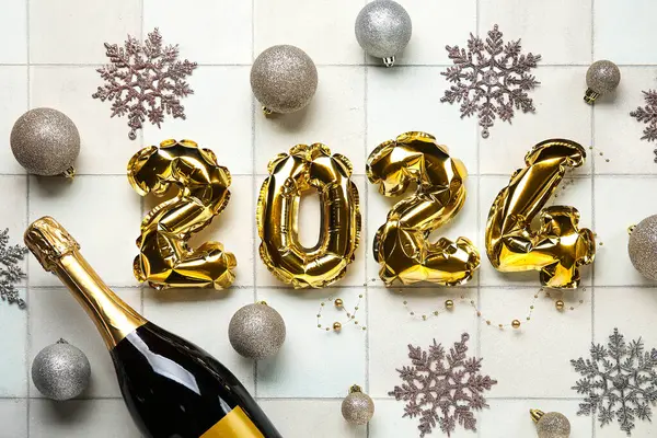 Figure 2024 Made Foil Balloons Christmas Balls Snowflakes Bottle Champagne — Stock Photo, Image