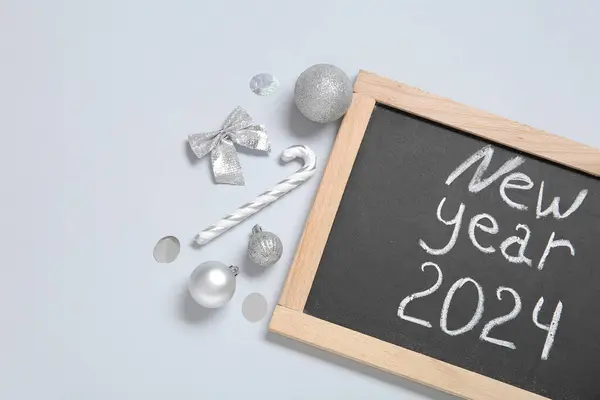 Blackboard Text New Year 2024 Christmas Decorations Grey Background — Stock Photo, Image