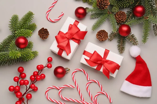 Christmas Tree Branches Gift Boxes Balls Rowan Grey Background — Stock Photo, Image