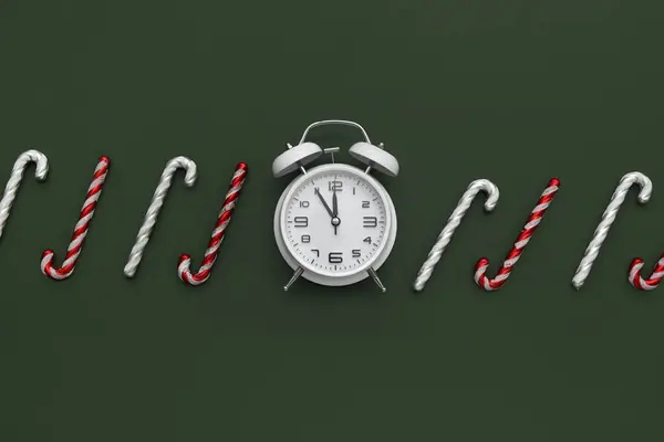 Alarm Clock Candy Canes Green Background — Stock Photo, Image