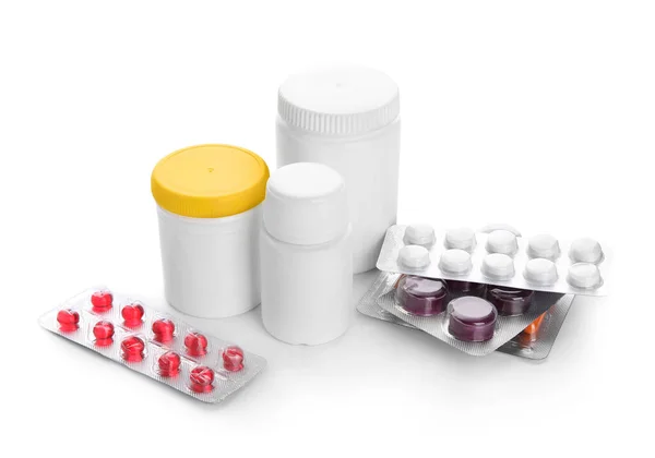 Diferentes Pílulas Garrafas Medicamentos Fundo Branco — Fotografia de Stock