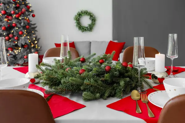 Table Noël Avec Branches Sapin Bougies Allumées — Photo
