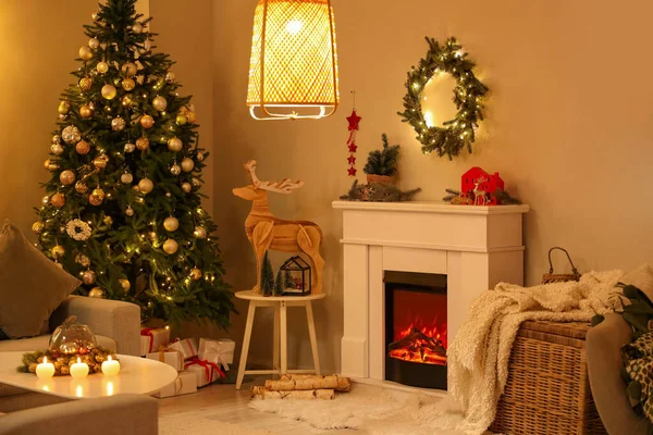 Interior Festive Living Room Christmas Tree Fireplace Decor — Stock Photo, Image