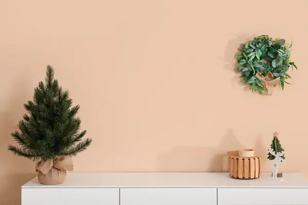 Christmas Decor White Cabinet Beige Wall Wreath — Stock Photo, Image