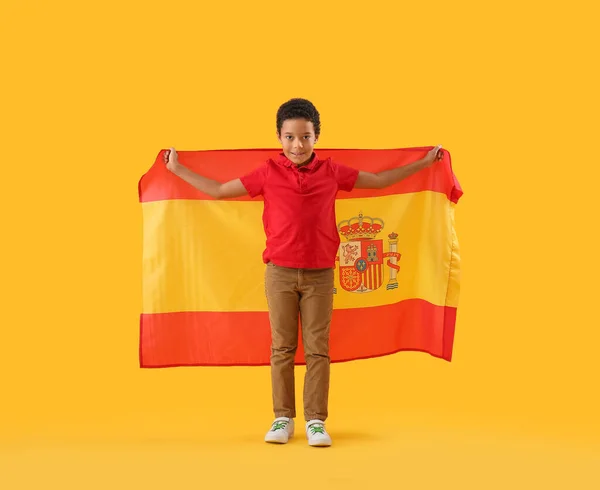 Niño Afroamericano Con Bandera España Sobre Fondo Amarillo —  Fotos de Stock