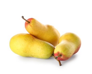 Olgun armutlar beyaz arkaplanda izole