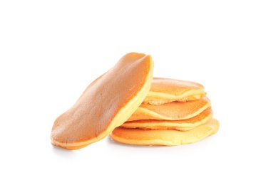 Beyaz arka planda lezzetli balkabağı krepleri