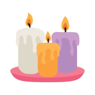 Beyaz arkaplanda mum yakılıyor