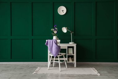 Ikebana 'nın şık odasının içinde olduğu işyeri