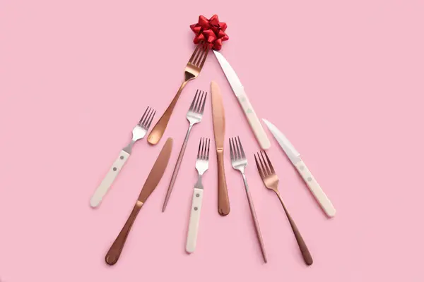 Christmas Tree Made Cutlery Bow Pink Background — Stock Photo, Image
