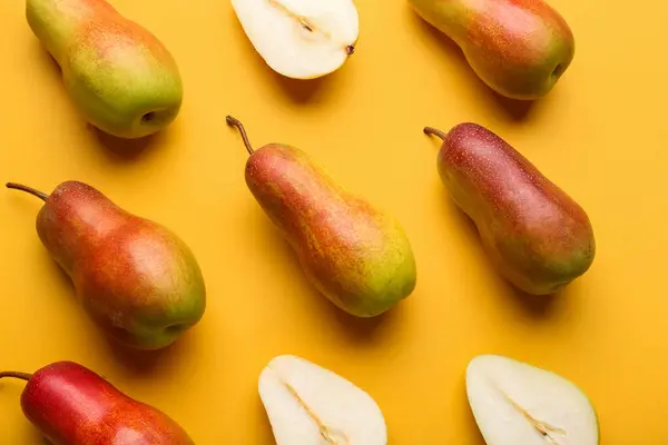 Ripe Pears Yellow Background — Stock Photo, Image