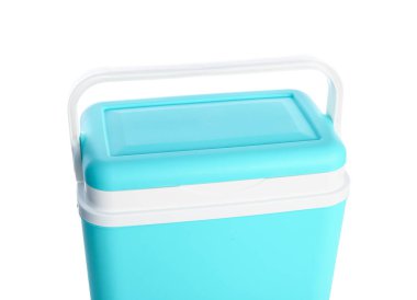 Beyaz arka planda modern plaj soğutucusu, yakın plan