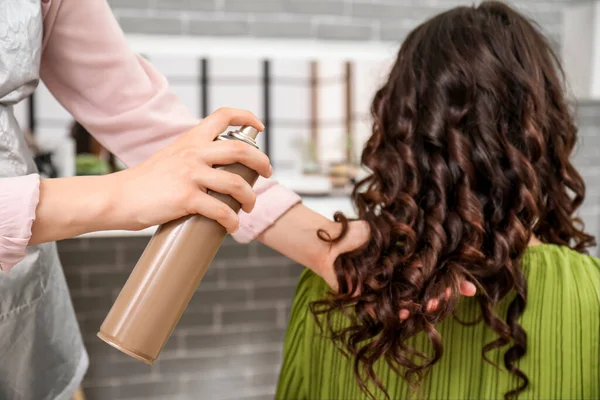 Professional Hairdresser Applying Hair Spray Young Woman Curly Hair Beauty — Stock Photo, Image
