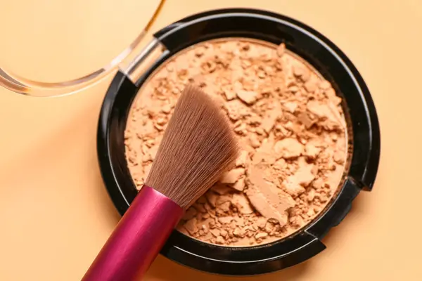 Makeup Brush Facial Powder Orange Background — Stock Photo, Image