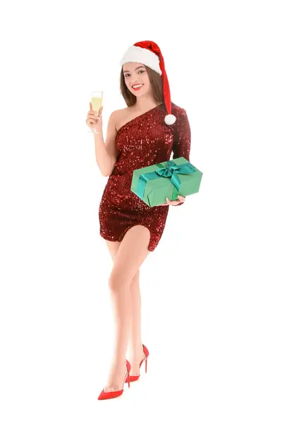 Mulher Bonita Chapéu Santa Com Copo Champanhe Caixa Presente Natal — Fotografia de Stock