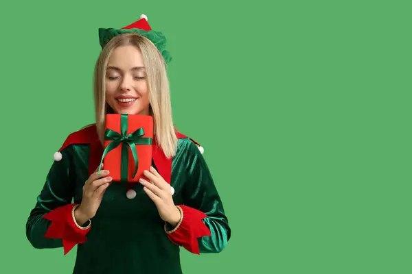 Young Woman Elf Costume Christmas Gift Box Green Background — Stock Photo, Image