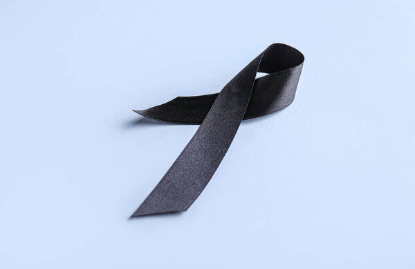 Ruban Funéraire Noir Sur Fond Gris — Photo