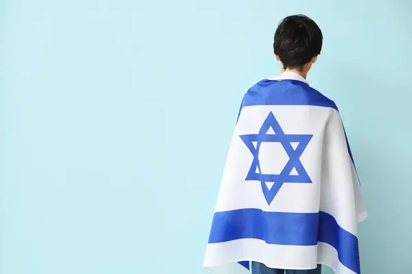 Kleiner Junge Mit Israel Fahne Auf Blauem Hintergrund Rückseite — Stockfoto