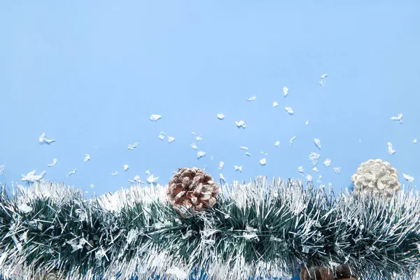 파란색 배경에 크리스마스 — 스톡 사진