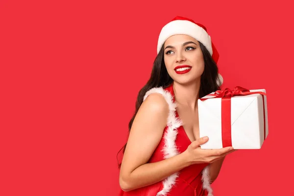 Hermosa Mujer Sexy Joven Santa Sombrero Con Caja Regalo Navidad —  Fotos de Stock
