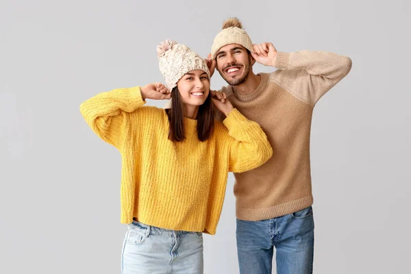 Loving Couple Winter Clothes Light Background — Stock Photo, Image