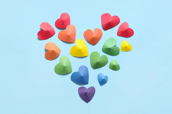 Mavi Arka Planda Kağıttan Yapılmış Renkli Kalpler Lgbt Kavramı — Stok fotoğraf