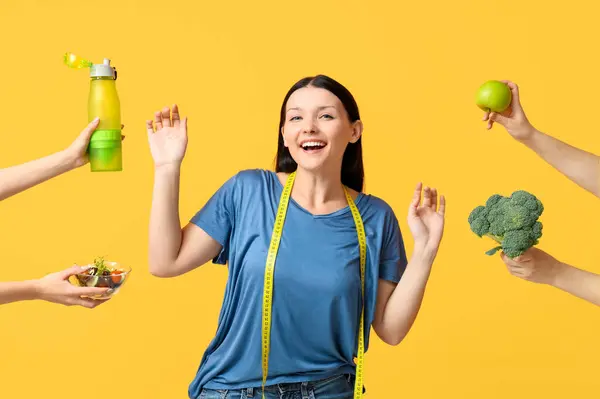 Schöne Junge Glückliche Frau Und Hände Mit Verschiedenen Gesunden Lebensmitteln — Stockfoto