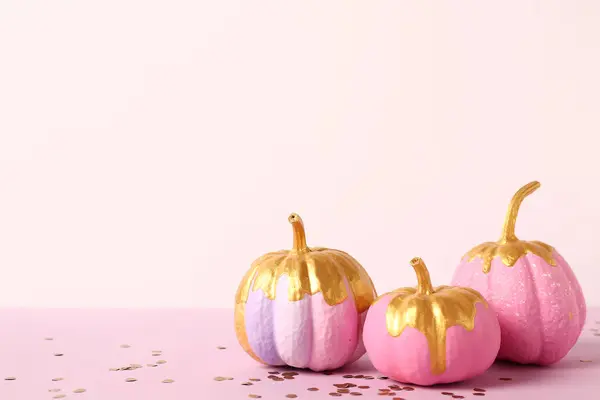 Different Painted Pumpkins Confetti Colorful Background — Stock Photo, Image