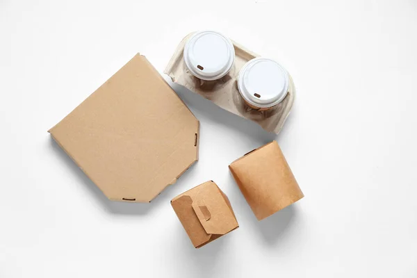 Odnést Papírové Kelímky Krabice Bílém Pozadí — Stock fotografie