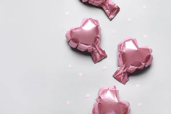 Globos Aire Forma Corazón Rosa Sobre Fondo Gris — Foto de Stock
