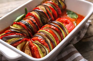 Masada lezzetli Ratatouille yemeği var.