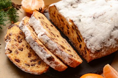 Siyah arka planda lezzetli bir Noel çalıntısı