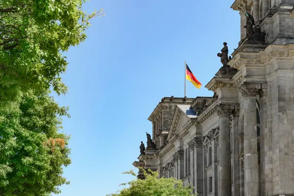 Reichstag Building Germany Flag Berlin — Stock Photo, Image