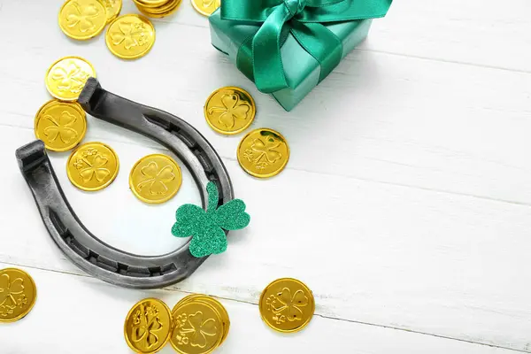 Horseshoe Gift Golden Coins White Wooden Background Patrick Day Celebration — стоковое фото